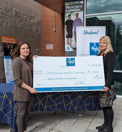 Margret Norenberg, KDH Foundation Chair (right) was presented a cheque for the CT Scanner Crossroads Campaign from Erin Zipes, (left) Vice Chair of the Ottawa Jewish Community Fund
